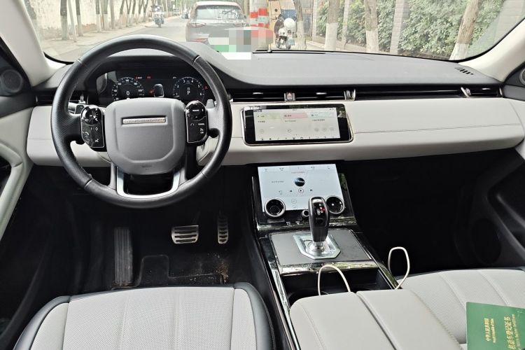 Used Land Rover Range Evoque 2020 249 PS R-DYNAMIC SE Sport Technology Edition Center Console