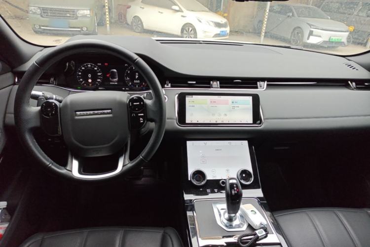Used Land Rover Range Evoque 2020 249 PS R-DYNAMIC SE Sport Technology Edition Center Console