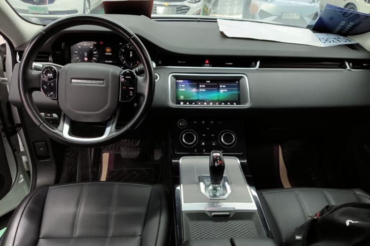 Used Land Rover Range Evoque 2020 249 PS Youth Edition Center Console