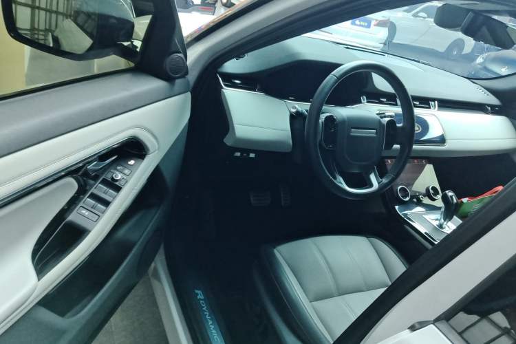 Used Land Rover Range Evoque 2020 249 PS R-DYNAMIC SE Sport Technology Edition Driver Seat