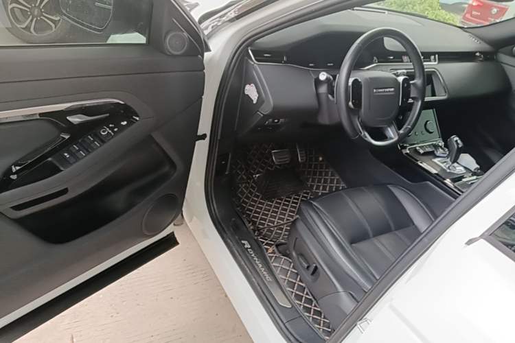 Used Land Rover Range Evoque 2020 249 PS R-DYNAMIC S Sport Edition Driver Seat
