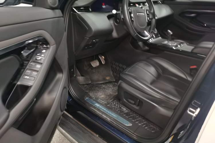 Used Land Rover Range Evoque 2020 249 PS R-DYNAMIC S Sport Edition Driver Seat