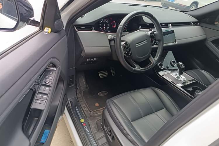 Used Land Rover Range Evoque 2020 249 PS R-DYNAMIC SE Sport Technology Edition Driver Seat