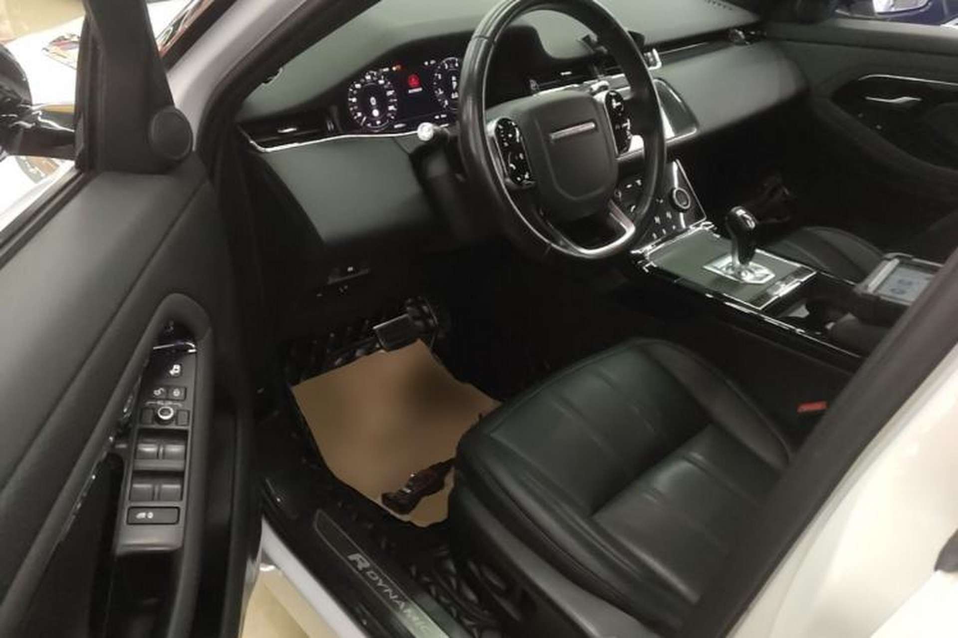 Used Land Rover Range Evoque 2020 249 PS R-DYNAMIC S Sport Edition Driver Seat
