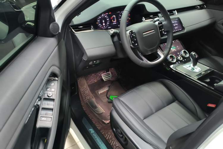 Used Land Rover Range Evoque 2020 249 PS R-DYNAMIC S Sport Edition Driver Seat