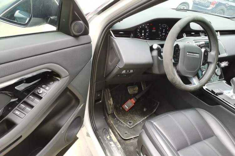 Used Land Rover Range Evoque 2020 249 PS R-DYNAMIC S Sport Edition Driver Seat