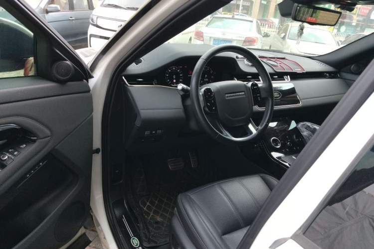 Used Land Rover Range Evoque 2020 249 PS R-DYNAMIC SE Sport Technology Edition Driver Seat