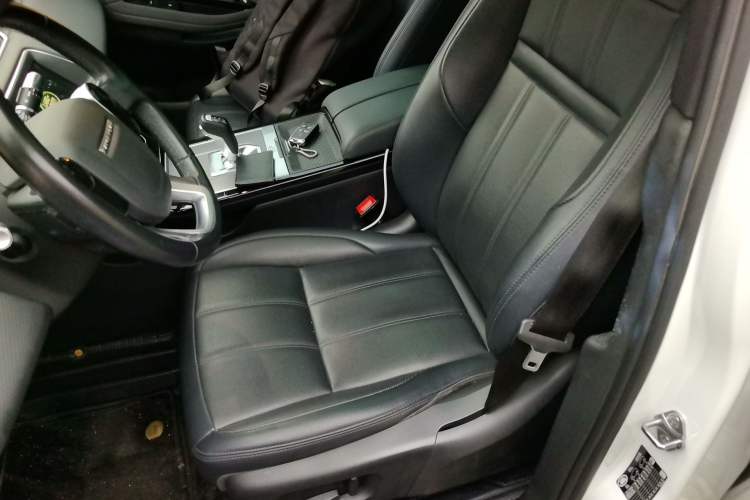 Used Land Rover Range Evoque 2020 249 PS Youth Edition Driver Seat