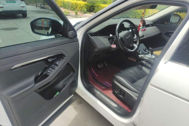 Used Land Rover Range Evoque 2020 249 PS R-DYNAMIC SE Sport Technology Edition Driver Seat