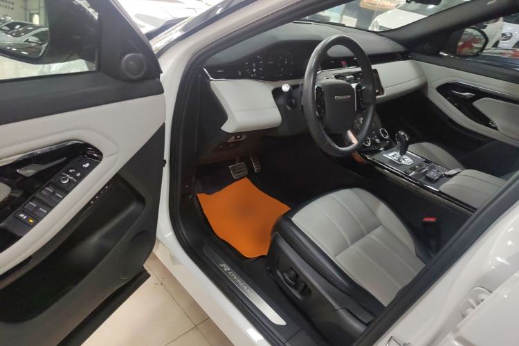 Used Land Rover Range Evoque 2020 249 PS R-DYNAMIC S Blackened Sport Technology Edition Driver Seat