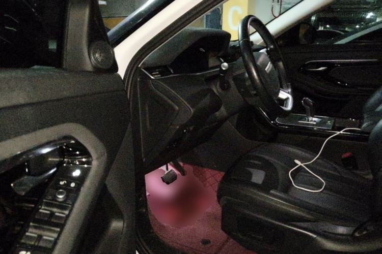 Used Land Rover Range Evoque 2020 249 PS Youth Edition Driver Seat