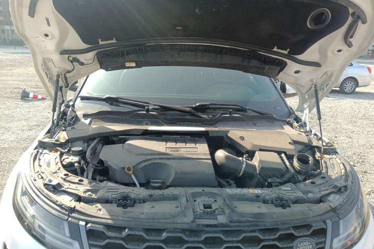 Used Land Rover Range Evoque 2020 249 PS R-DYNAMIC SE Sport Technology Edition Engine Bay