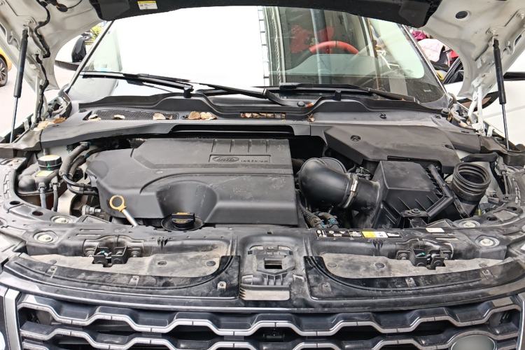 Used Land Rover Range Evoque 2020 249 PS R-DYNAMIC S Sport Edition Engine Bay