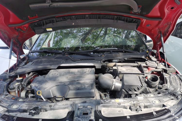 Used Land Rover Range Evoque 2020 249 PS R-DYNAMIC S Sport Edition Engine Bay