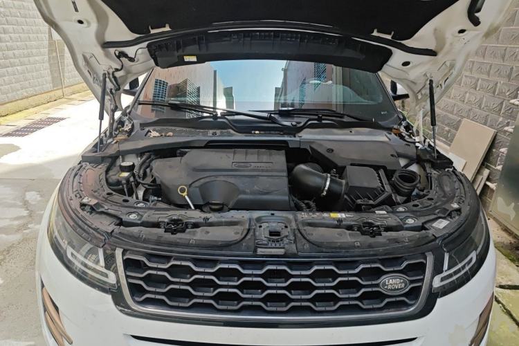 Used Land Rover Range Evoque 2020 249 PS R-DYNAMIC S Sport Edition Engine Bay