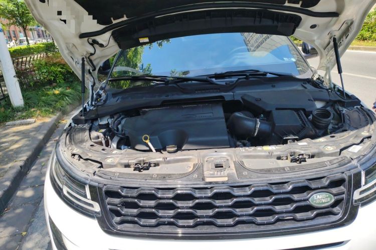 Used Land Rover Range Evoque 2020 249 PS R-DYNAMIC S Black Edition Sport Version Engine Bay