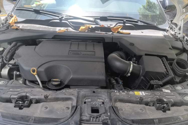 Used Land Rover Range Evoque 2020 249 PS R-DYNAMIC S Black Edition Sport Version Engine Bay