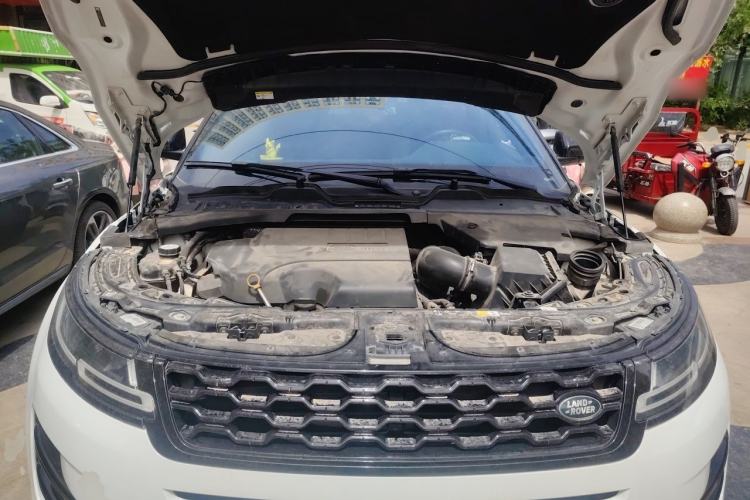 Used Land Rover Range Evoque 2020 249 PS R-DYNAMIC S Sport Edition Engine Bay