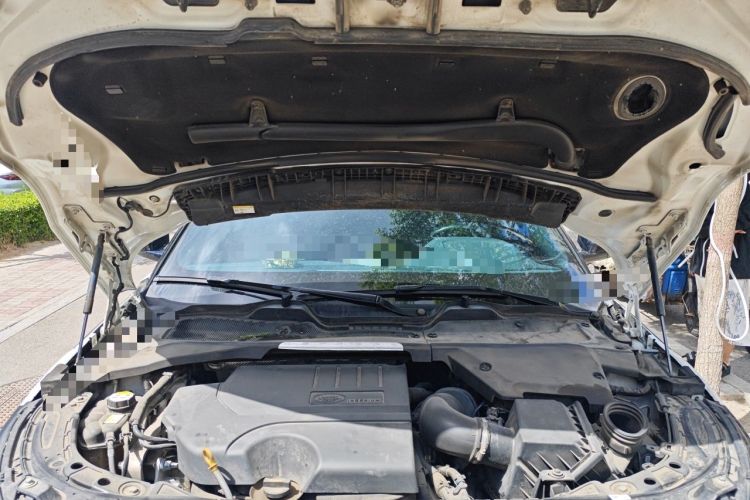 Used Land Rover Range Evoque 2020 249 PS R-DYNAMIC S Sport Edition Engine Bay