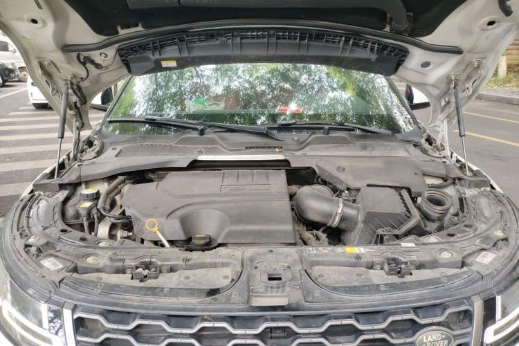 Used Land Rover Range Evoque 2020 249 PS R-DYNAMIC SE Sport Technology Edition Engine Bay
