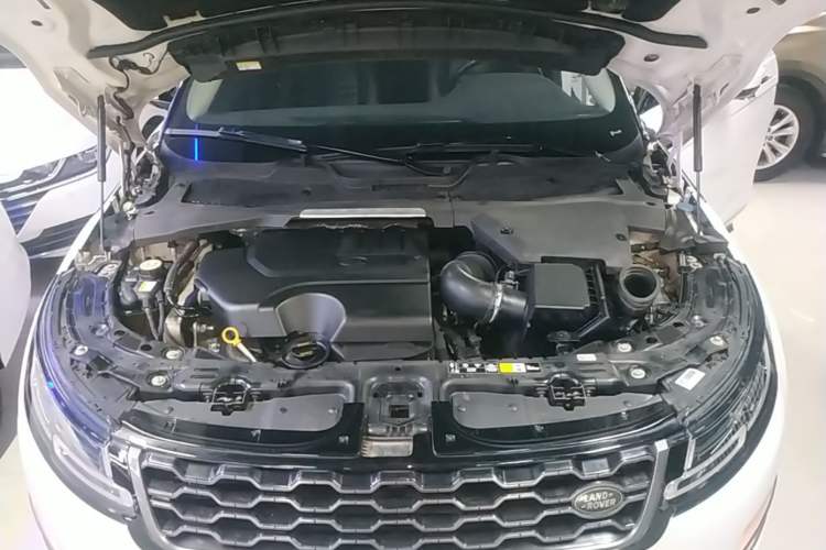 Used Land Rover Range Evoque 2020 249 PS R-DYNAMIC SE Sport Technology Edition Engine Bay