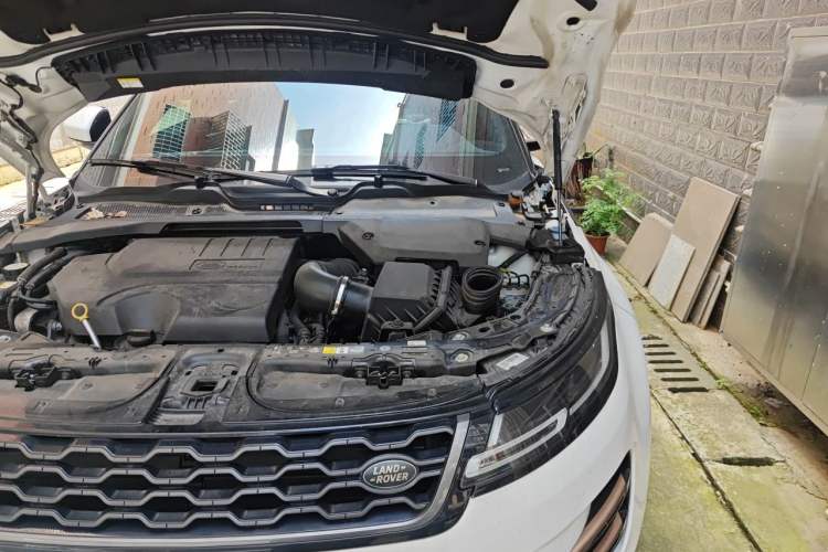 Used Land Rover Range Evoque 2020 249 PS R-DYNAMIC S Sport Edition Engine Bay Left