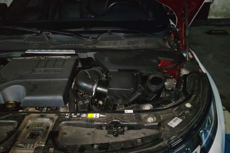 Used Land Rover Range Evoque 2020 249 PS R-DYNAMIC SE Sport Technology Edition Engine Bay Left