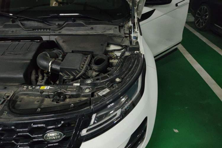 Used Land Rover Range Evoque 2020 249 PS R-DYNAMIC S Black Edition Sport Version Engine Bay Left