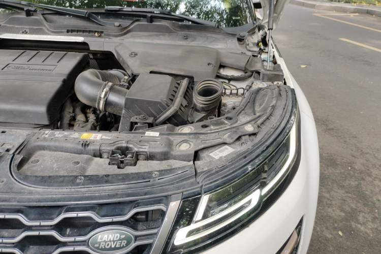 Used Land Rover Range Evoque 2020 249 PS R-DYNAMIC SE Sport Technology Edition Engine Bay Left