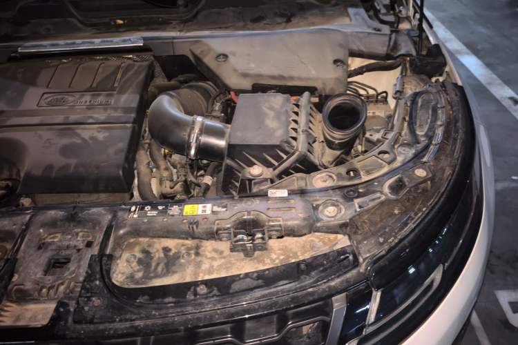 Used Land Rover Range Evoque 2020 249 PS R-DYNAMIC SE Sport Technology Edition Engine Bay Left