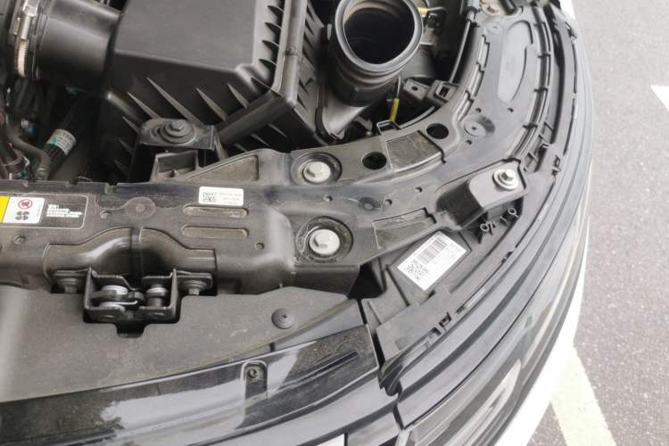 Used Land Rover Range Evoque 2020 249 PS R-DYNAMIC SE Sport Technology Edition Engine Bay Left