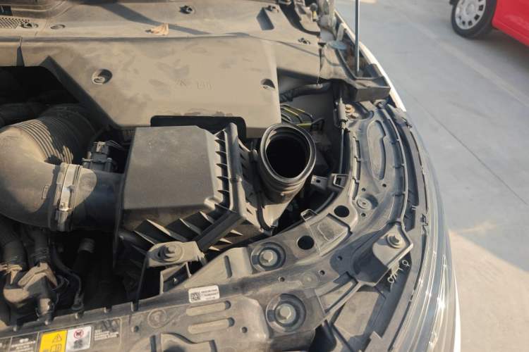 Used Land Rover Range Evoque 2020 249 PS R-DYNAMIC SE Sport Technology Edition Engine Bay Left