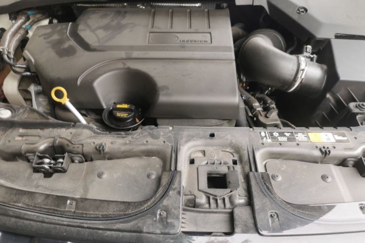 Used Land Rover Range Evoque 2020 249 PS R-DYNAMIC SE Sport Technology Edition Engine Bay