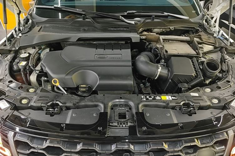 Used Land Rover Range Evoque 2020 249 PS R-DYNAMIC S Sport Edition Engine Bay