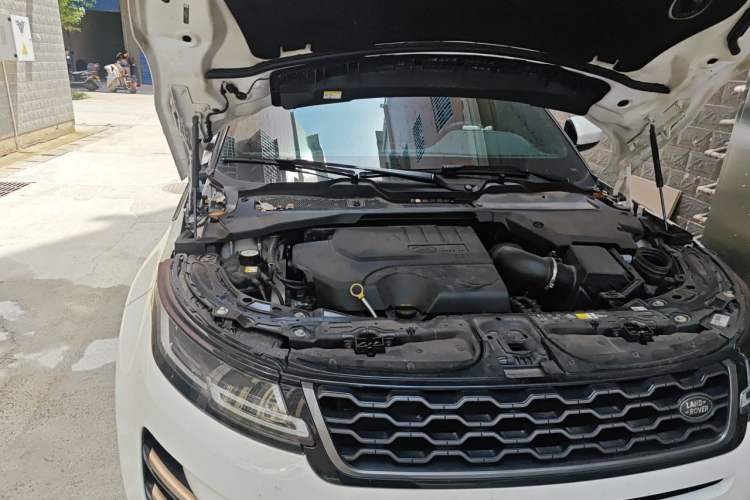 Used Land Rover Range Evoque 2020 249 PS R-DYNAMIC S Sport Edition Engine Bay Right