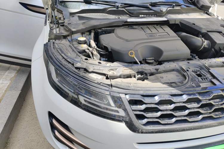 Used Land Rover Range Evoque 2020 249 PS R-DYNAMIC S Sport Edition Engine Bay Right