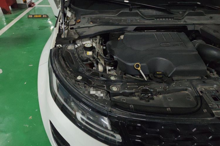 Used Land Rover Range Evoque 2020 249 PS R-DYNAMIC S Black Edition Sport Version Engine Bay Right