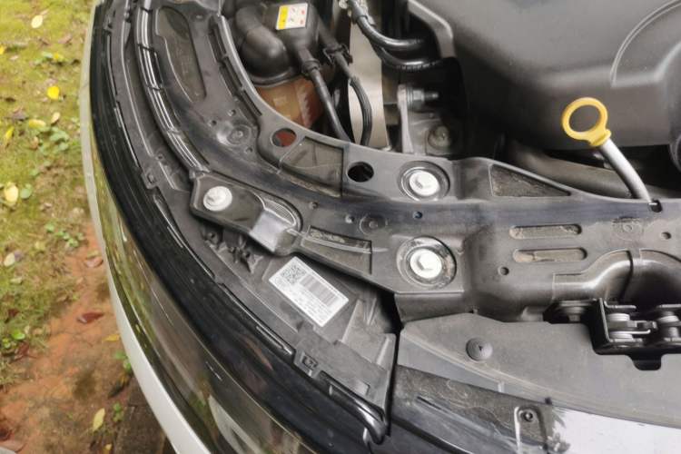 Used Land Rover Range Evoque 2020 249 PS R-DYNAMIC SE Sport Technology Edition Engine Bay Right