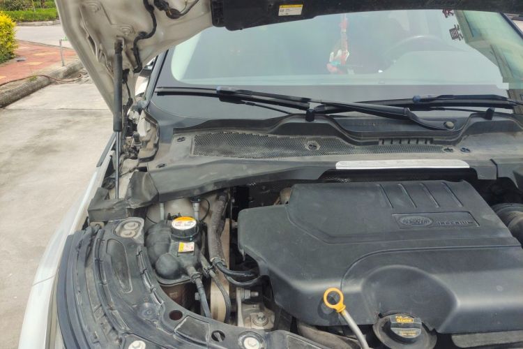 Used Land Rover Range Evoque 2020 249 PS R-DYNAMIC SE Sport Technology Edition Engine Bay Right