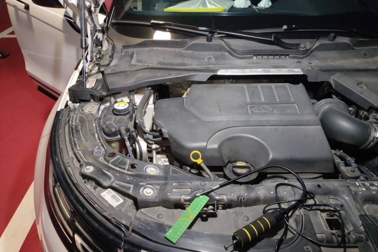 Used Land Rover Range Evoque 2020 249 PS R-DYNAMIC S Sport Edition Engine Bay Right
