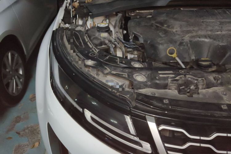 Used Land Rover Range Evoque 2020 249 PS Youth Edition Engine Bay Right