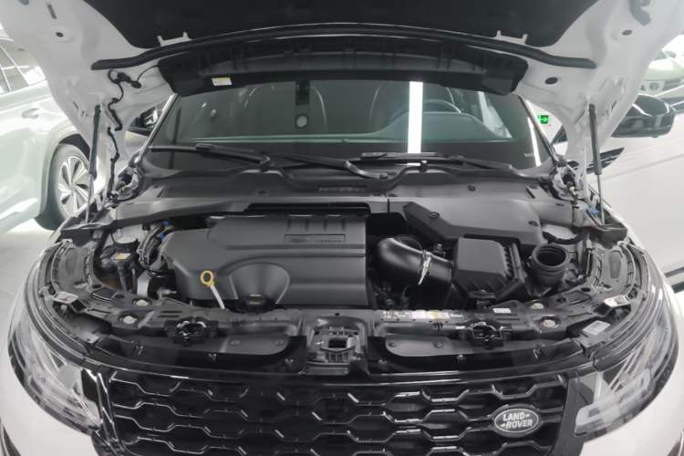 Used Land Rover Range Evoque 2020 249 PS R-DYNAMIC S Blackened Sport Technology Edition Engine Bay