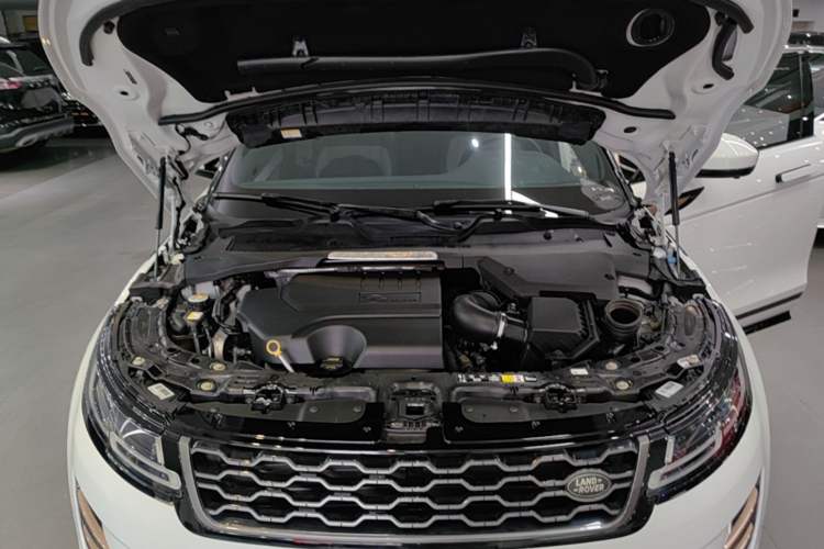 Used Land Rover Range Evoque 2020 249 PS R-DYNAMIC SE Sport Technology Edition Engine Bay