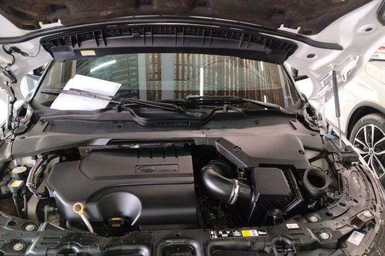 Used Land Rover Range Evoque 2020 249 PS R-DYNAMIC S Sport Edition Engine Bay