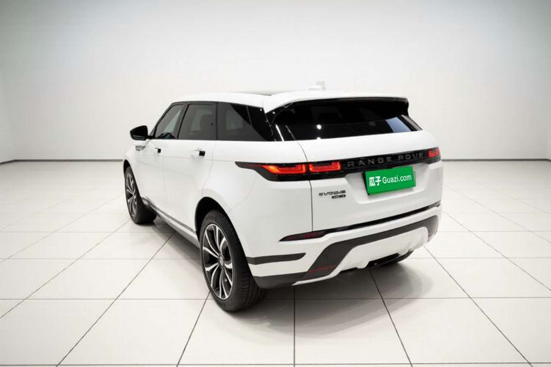 Used Land Rover Range Evoque 2020 249 PS R-DYNAMIC S Sport Edition Exterior 2