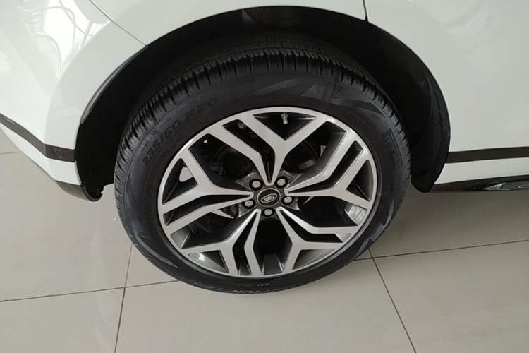 Used Land Rover Range Evoque 2020 249 PS R-DYNAMIC SE Sport Technology Edition Exterior 5