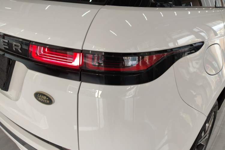 Used Land Rover Range Evoque 2020 249 PS R-DYNAMIC S Sport Edition Exterior 6