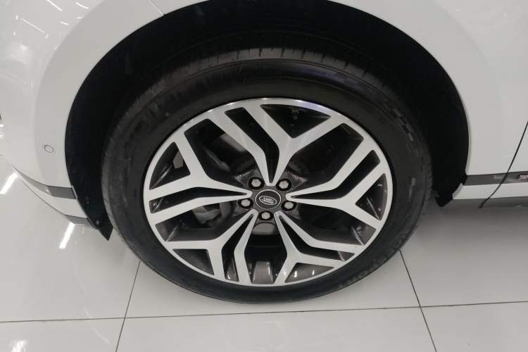 Used Land Rover Range Evoque 2020 249 PS R-DYNAMIC SE Sport Technology Edition Exterior 7