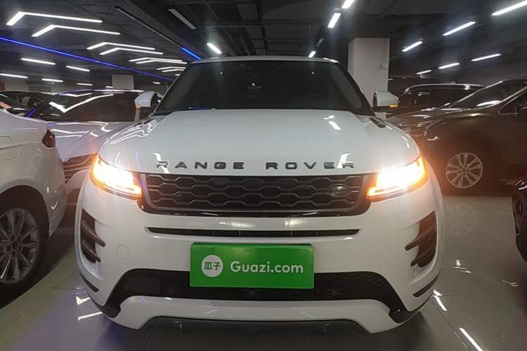 Used Land Rover Range Evoque 2020 249 PS R-DYNAMIC SE Sport Technology Edition Front