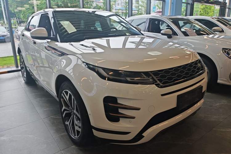 Used Land Rover Range Evoque 2020 249 PS R-DYNAMIC S Sport Edition Front Right 45 Deg